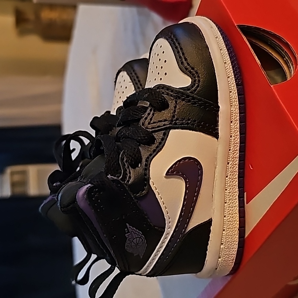 💜🖤Air jordan MID ( TD)🖤💜